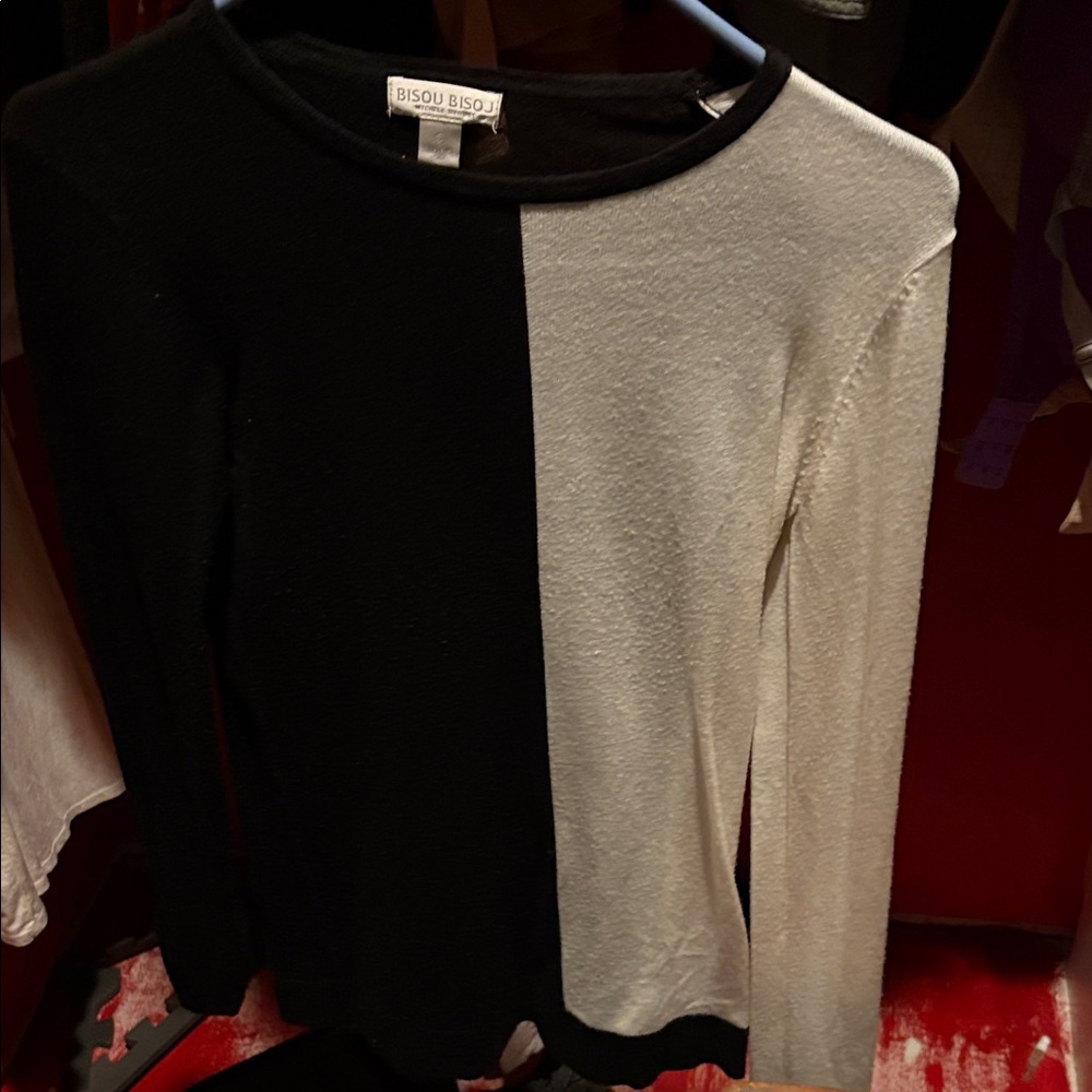 Bisou Bisou Two-Tone Black and White Top